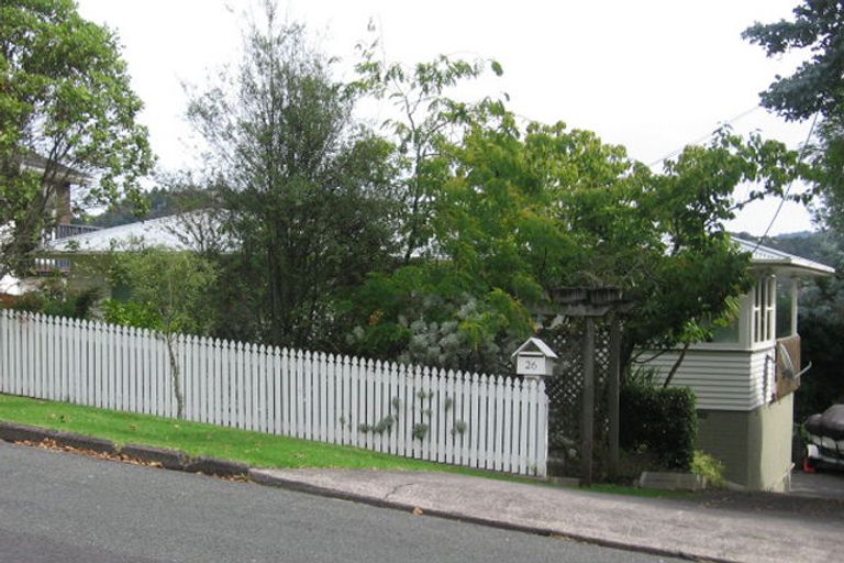 Photo of property in 26 Highland Avenue, Titirangi, Auckland, 0604