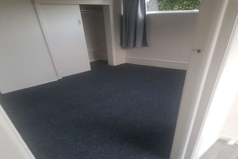 Photo of property in 7 Kia Ora Road, Beach Haven, Auckland, 0626