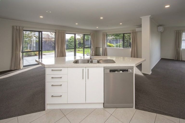 Photo of property in 27 Graycliffe Street, Halswell, Christchurch, 8025