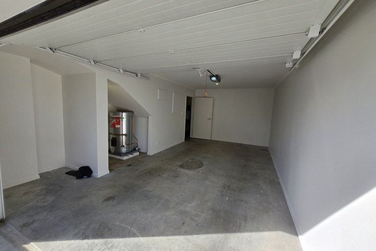 Photo of property in 2/16 Russell Road, Manurewa, Auckland, 2102