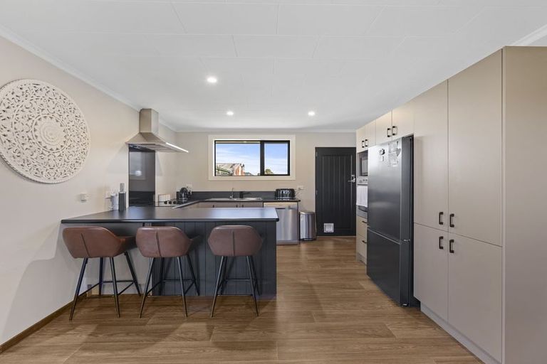 Photo of property in 15 Cross Street, Milton, 9220