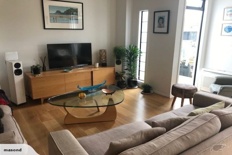 Photo of property in 2/2 Ramsgate Terrace, Mairangi Bay, Auckland, 0630