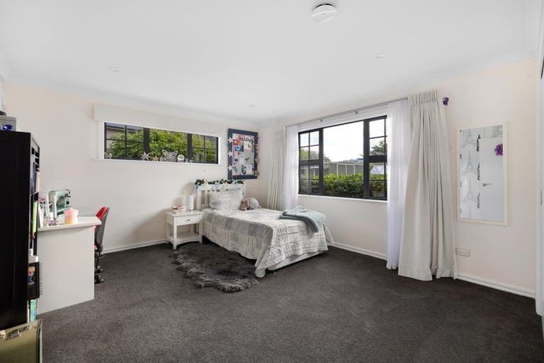 Photo of property in 11 Bridesdale Drive, Lake Hayes, Queenstown, 9304