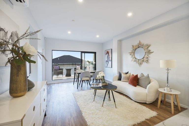 Photo of property in 14f Geordie Street, Henderson, Auckland, 0612