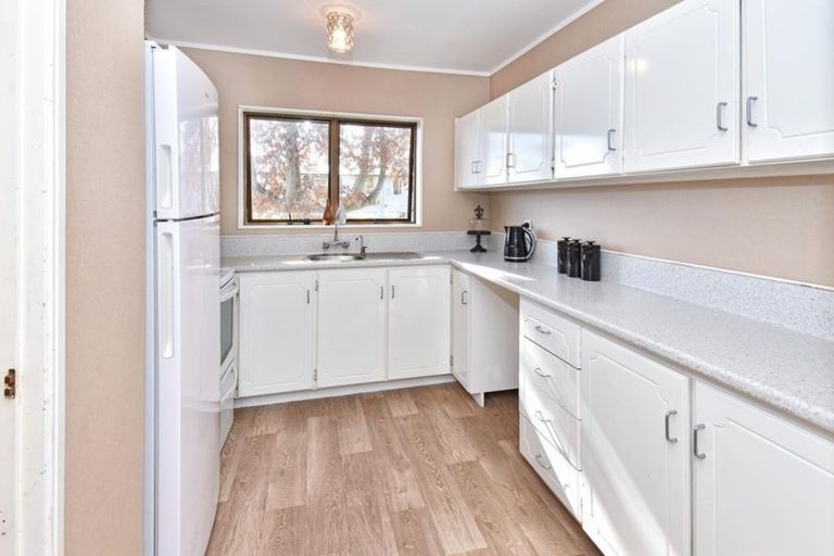 Photo of property in 1/2 West Street, Papakura, 2110