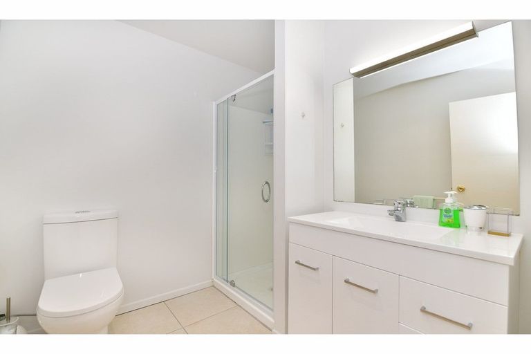 Photo of property in 33e Florence Avenue, Orewa, 0931