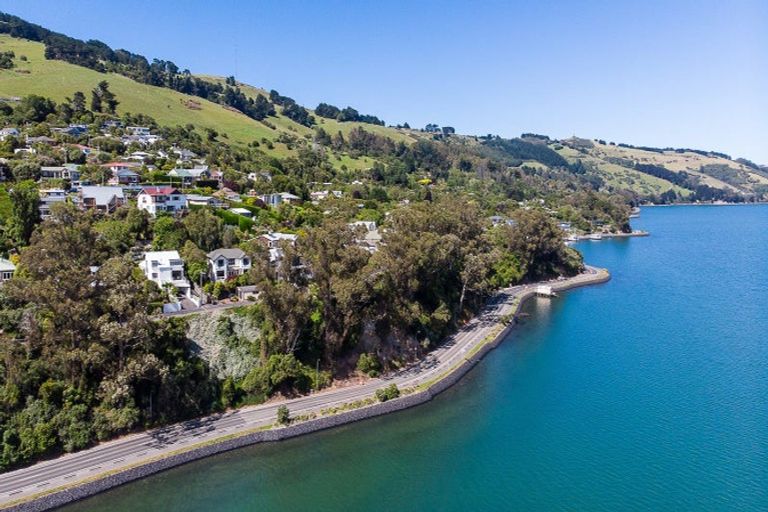 Photo of property in 34 Marine Parade, Macandrew Bay, Dunedin, 9014
