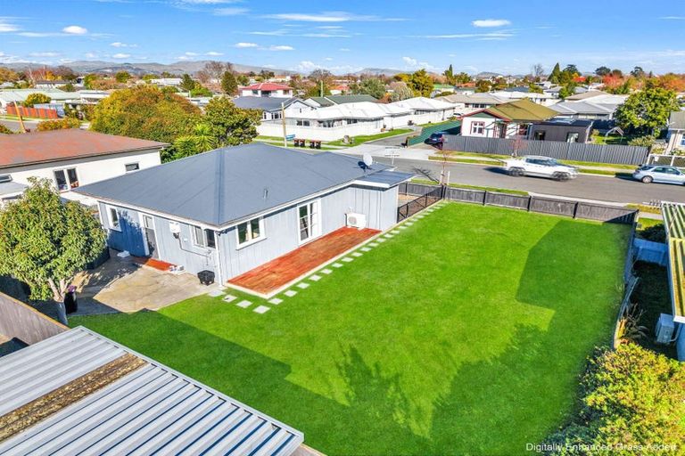 Photo of property in 220 Warwick Road, Mayfair, Hastings, 4122