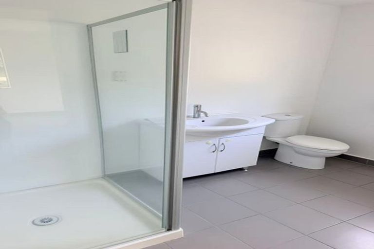 Photo of property in 103r Glengarry Road, Glen Eden, Auckland, 0602