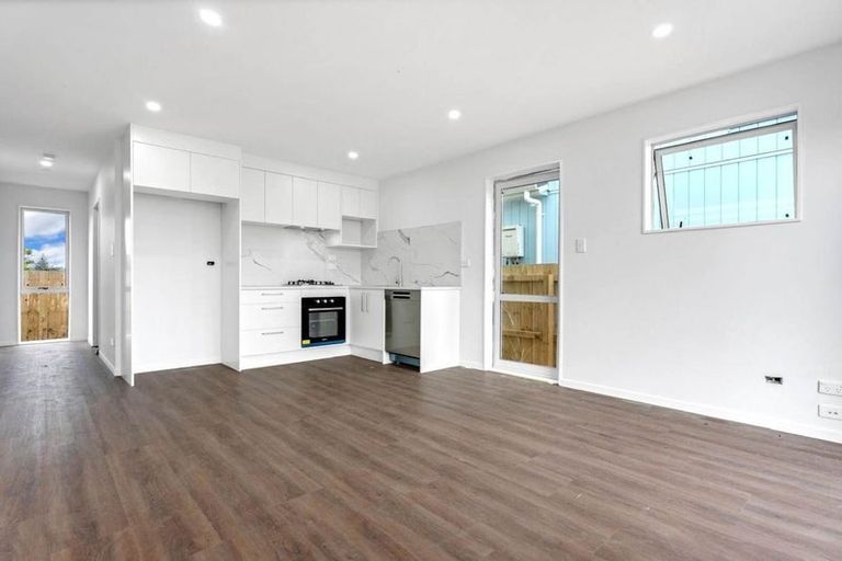 Photo of property in 305e Porchester Road, Takanini, 2112