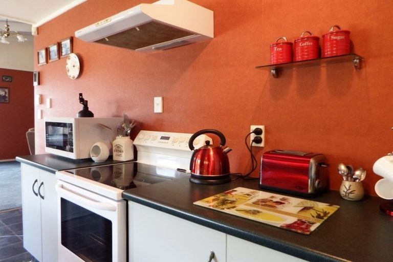 Photo of property in 1961 Parewanui Road, Parewanui, Bulls, 4894