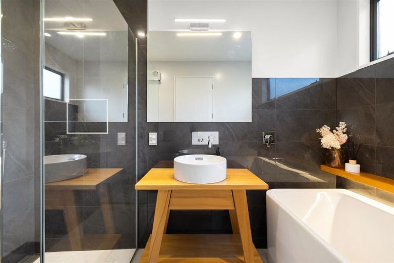 Photo of property in 3 Polperro Court, Jacks Point, Queenstown, 9371