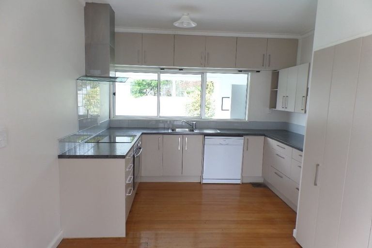 Photo of property in 61 Dyers Pass Road, Cashmere, Christchurch, 8022