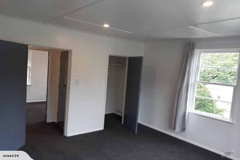 Photo of property in 39 Cardiff Crescent, Cannons Creek, Porirua, 5024