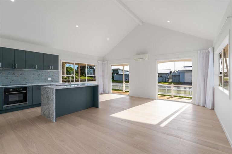 Photo of property in 2 Tokoroa Road, Tairua, 3508