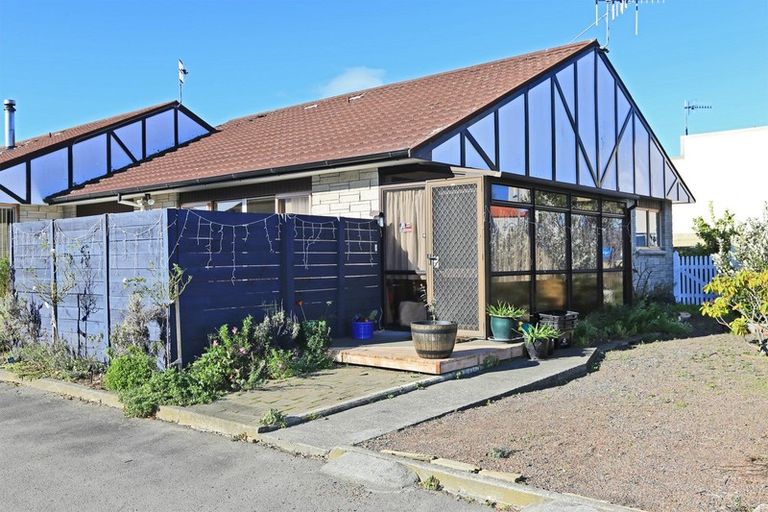 Photo of property in 6/512 Heretaunga Street East, Hastings, 4122