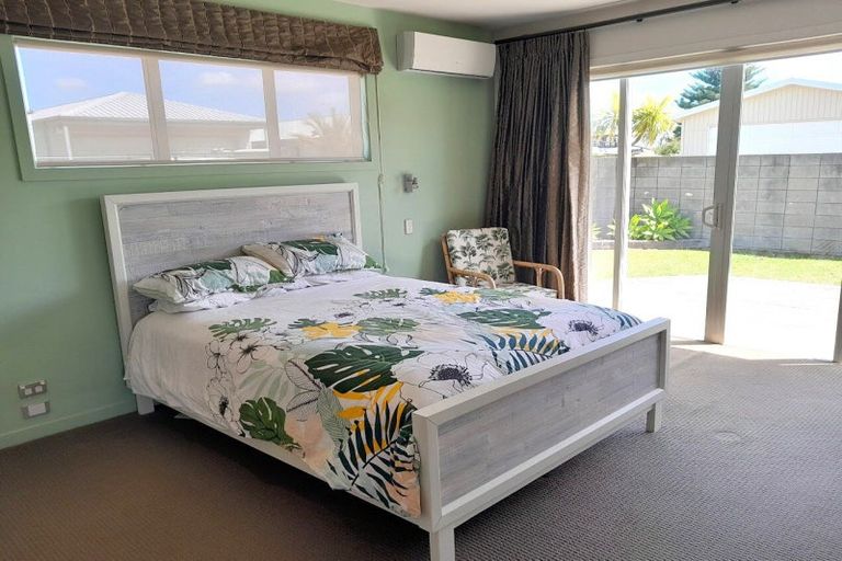 Photo of property in 128 Harbour Drive, Matarangi, Whitianga, 3592