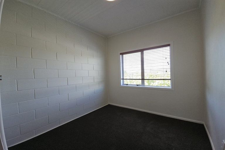 Photo of property in 4/18 Lambley Road, Titahi Bay, Porirua, 5022