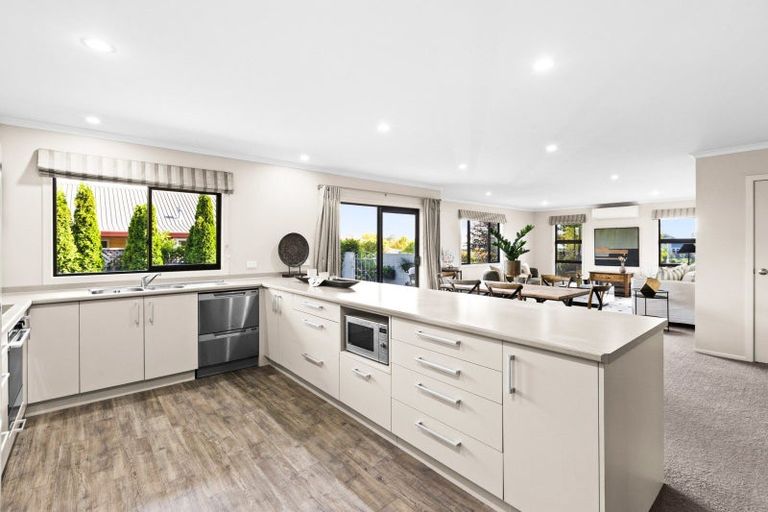 Photo of property in 44 Woodlands Drive, Havelock North, 4130