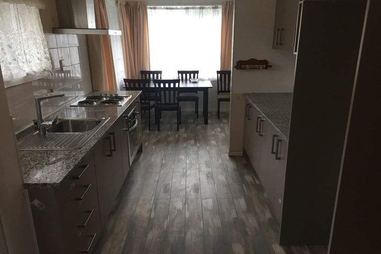 Photo of property in 38 Dickson Crescent, Hornby, Christchurch, 8042