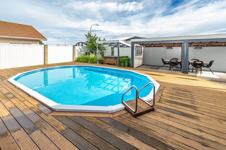 Photo of property in 8 Akepiro Place, Tawhero, Whanganui, 4501