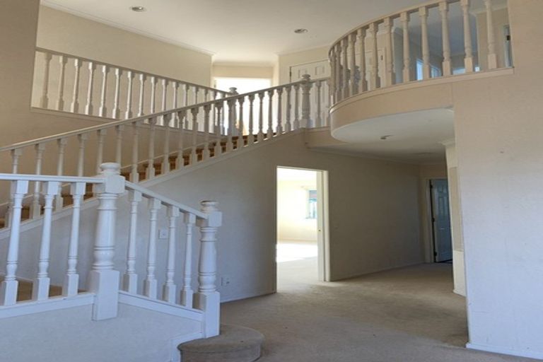 Photo of property in 41 Corta Bella Place, Golflands, Auckland, 2013