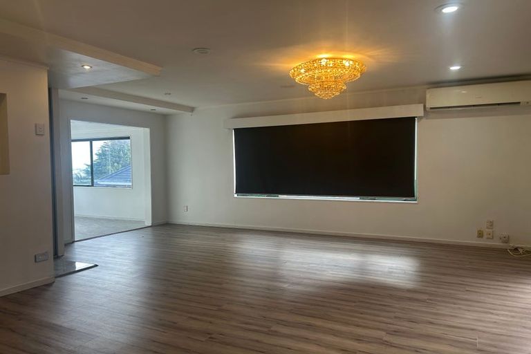 Photo of property in 29 Goodwood Drive, Goodwood Heights, Auckland, 2105