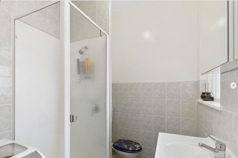 Photo of property in 5/1 Rixon Grove, Mount Victoria, Wellington, 6011