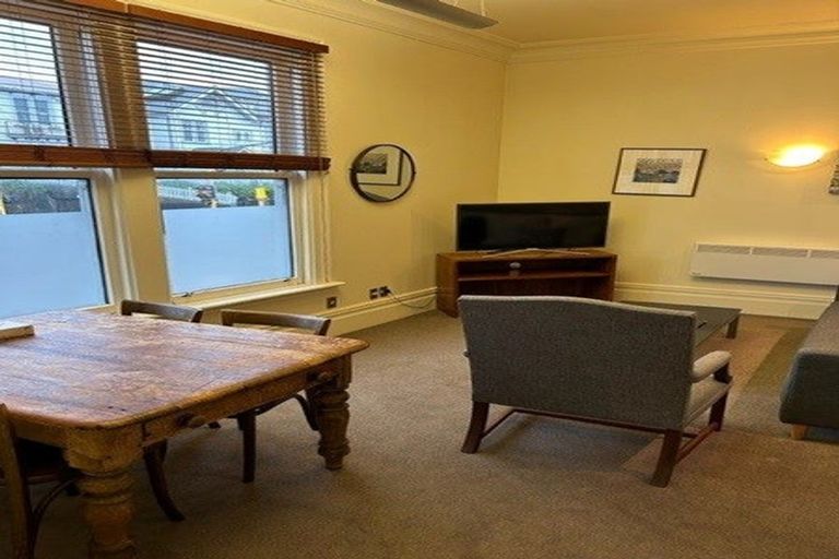 Photo of property in 237 The Terrace, Te Aro, Wellington, 6011