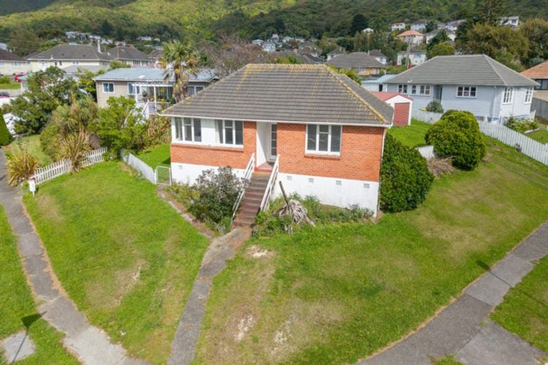 Photo of property in 2 Hukatai Street, Elsdon, Porirua, 5022