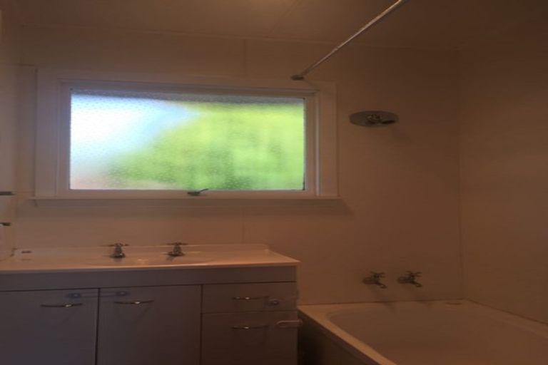 Photo of property in 7 Harling Avenue, Hillmorton, Christchurch, 8025