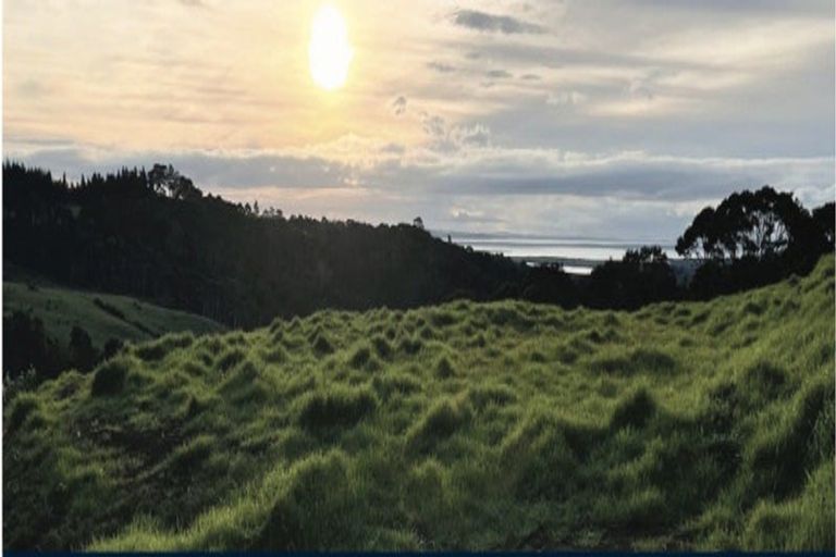 Photo of property in 121 West Road, Kaukapakapa, 0873