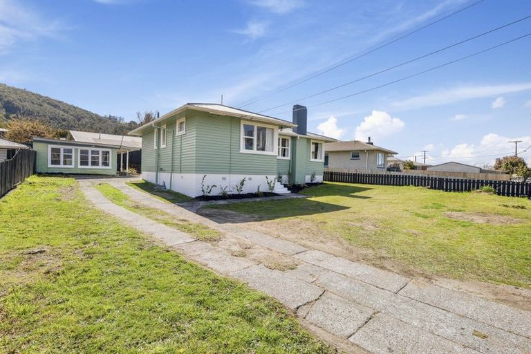 Photo of property in 22 Thomas Crescent, Western Heights, Rotorua, 3015