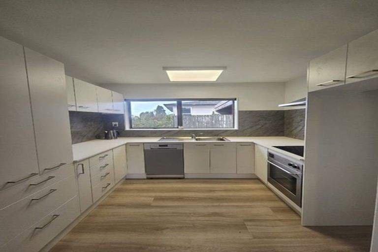 Photo of property in 2/12 Sherie Place, Howick, Auckland, 2014