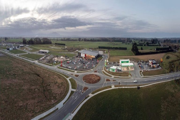 Photo of property in 69 Tara Crescent, Woodend, 7610