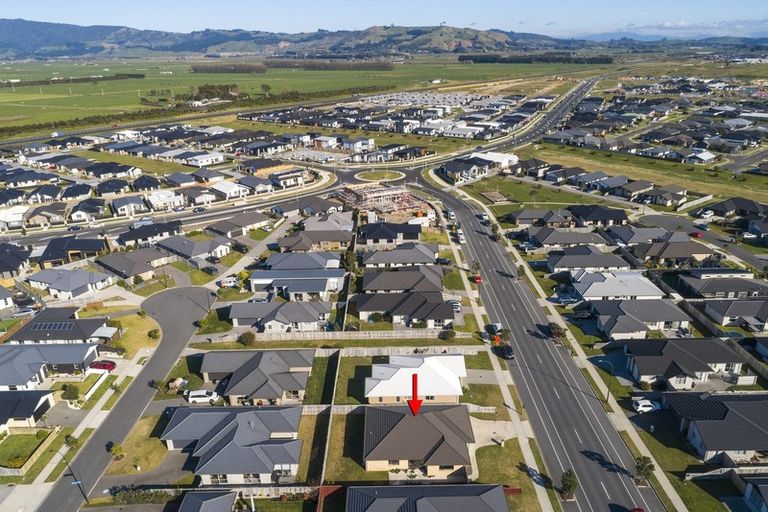 Photo of property in 27 Livingstone Drive, Papamoa Beach, Papamoa, 3118