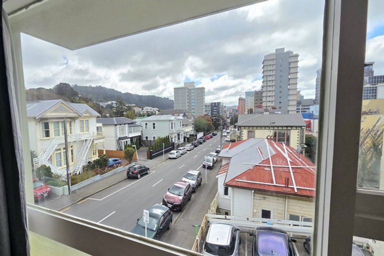 Photo of property in Churchill Flats, 213 The Terrace, Wellington Central, Wellington, 6011