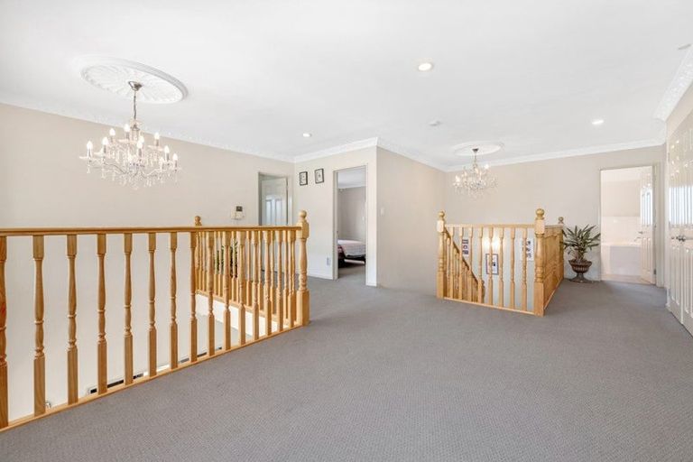 Photo of property in 26 Chateau Rise, Flat Bush, Auckland, 2016