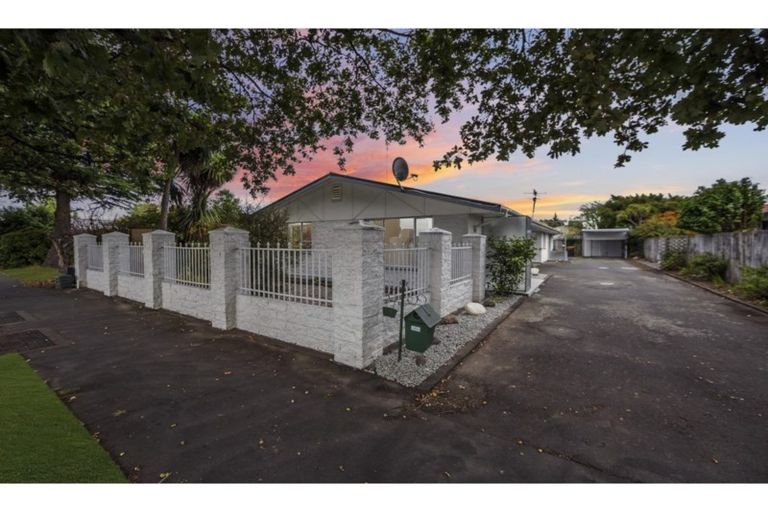 Photo of property in 194 Halswell Road, Hillmorton, Christchurch, 8025