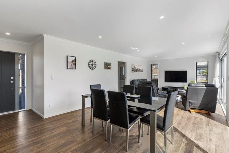 Photo of property in 77a Riverside Road, Orewa, 0931