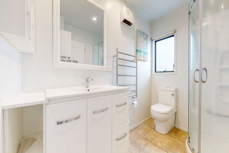 Photo of property in 216 Given Avenue, Whangamata, 3620