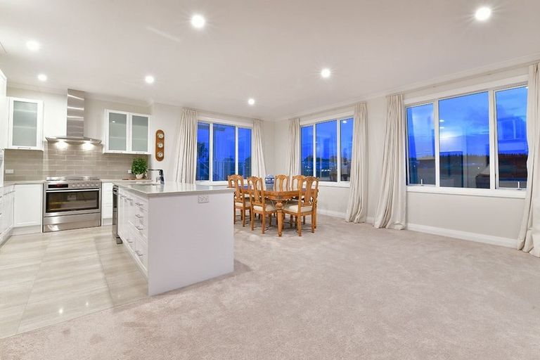 Photo of property in 86 Voyager Drive, Gulf Harbour, Whangaparaoa, 0930