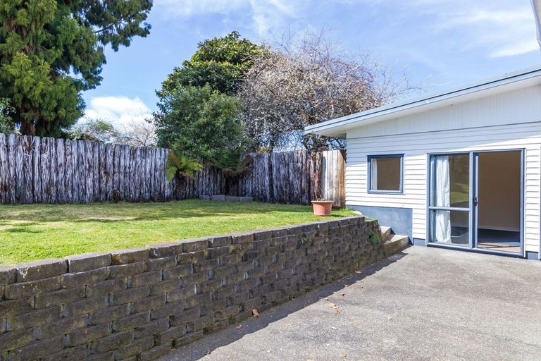 Photo of property in 106 Tamatea Road, Taupo, 3330