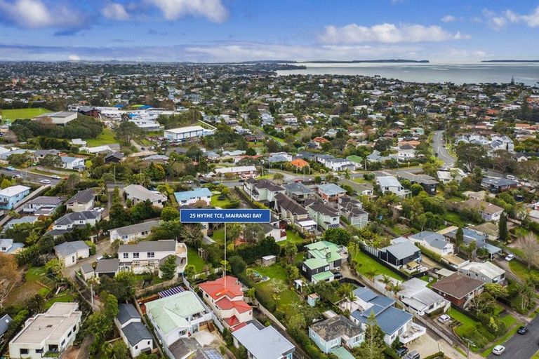 Photo of property in 1/25 Hythe Terrace, Mairangi Bay, Auckland, 0630