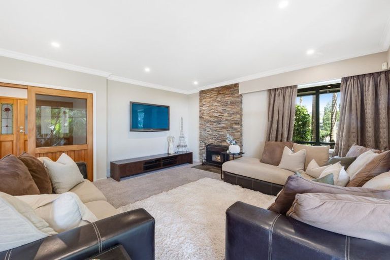 Photo of property in 188 Mellons Bay Road, Mellons Bay, Auckland, 2014