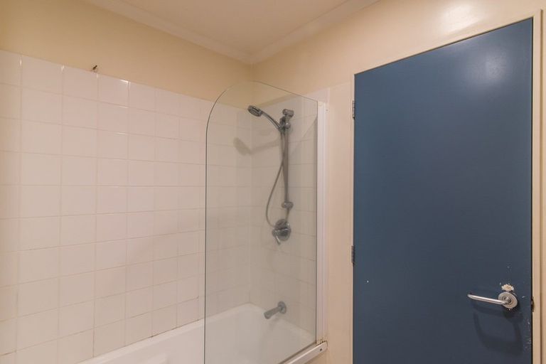 Photo of property in Terrace Heights Apartments, 13d/163 The Terrace, Wellington Central, Wellington, 6011