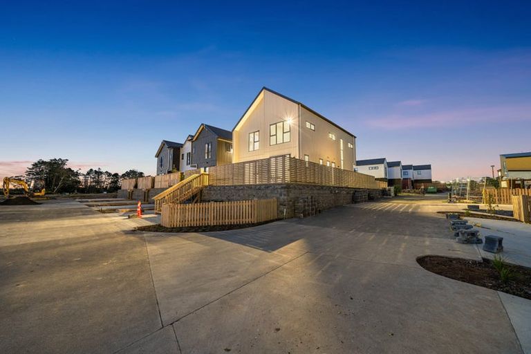 Photo of property in 4 Kiekie Street, Westgate, 0814