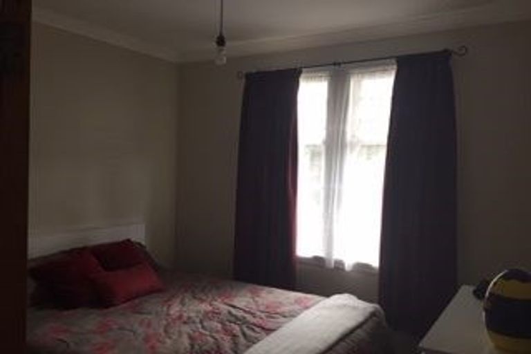 Photo of property in 26 Hampton Hill Road, Tawa, Wellington, 5028