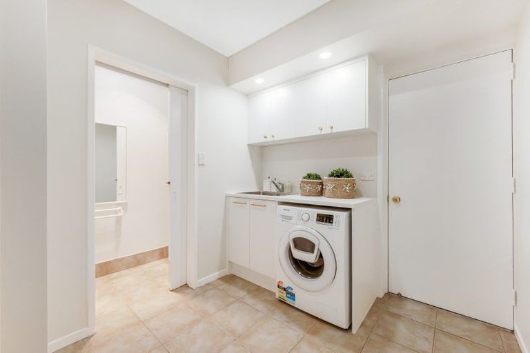 Photo of property in 4 Patros Place, Bucklands Beach, Auckland, 2012