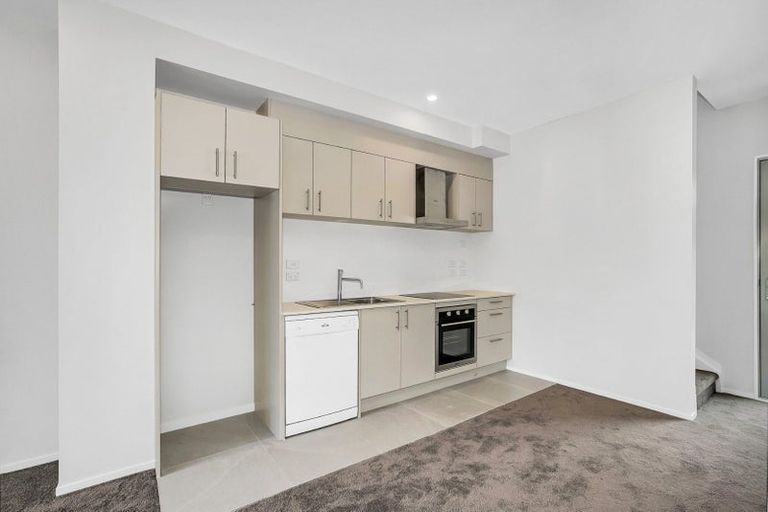 Photo of property in 48/11 Ray Small Drive, Papakura, 2110